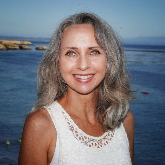 Meet your Posher, Lorraine - Picture 1 of 1